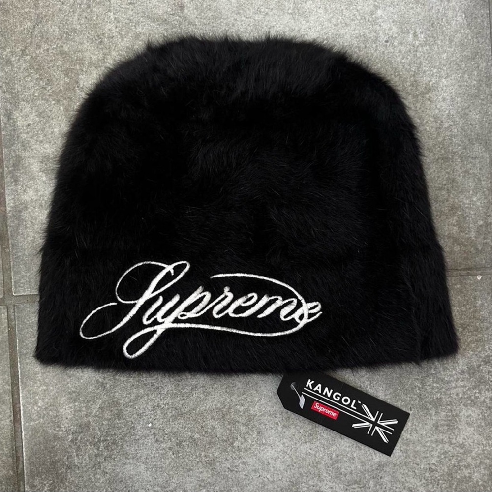Supreme Black Furry Beanie